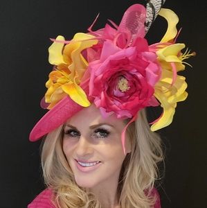 Kentucky Derby Fastner/ Hat